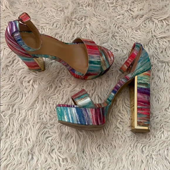 Heels - Picture 1 of 2
